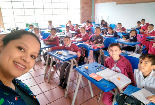 A trabajar en equipo por una Nueva Colombia A trabajar en equipo por una Nueva Colombia