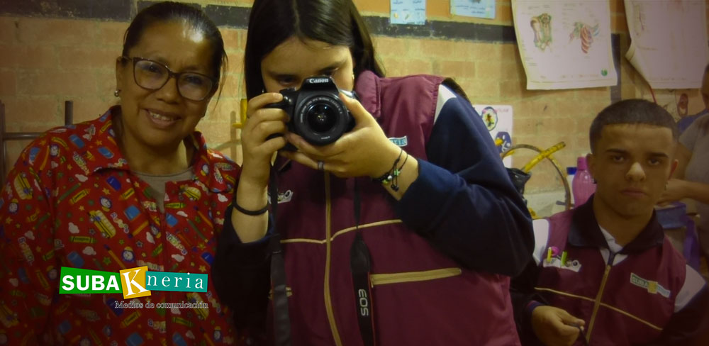 Un proyecto de aula que se convirtió en historia viva: Subakaneria, medios de comunicación creados por la profesora Gloria Huérfano.